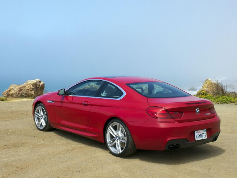  BMW 650i Coupe M Sport Package 2011 года  (US) (фото 6 из 16)